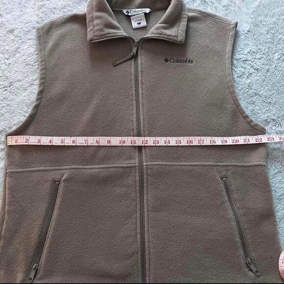 Columbia men’s size large tan fleece vest Full Zip up - Picture 5 of 7
